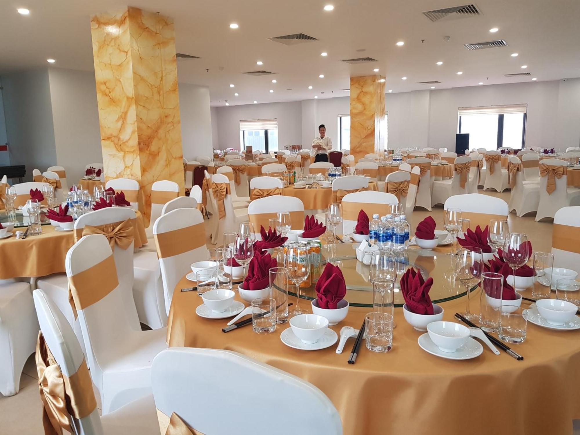 Long Anh Hotel Thanh Hoa Экстерьер фото